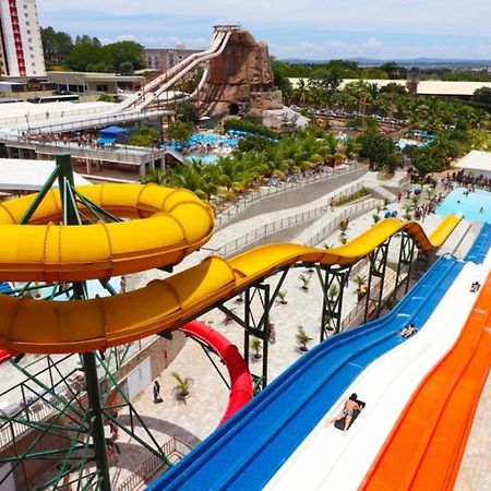 Lacqua Diroma Oficial - Diroma Acqua Park Incluido - Com Roupa De Cama E Banho Caldas Novas Bagian luar foto