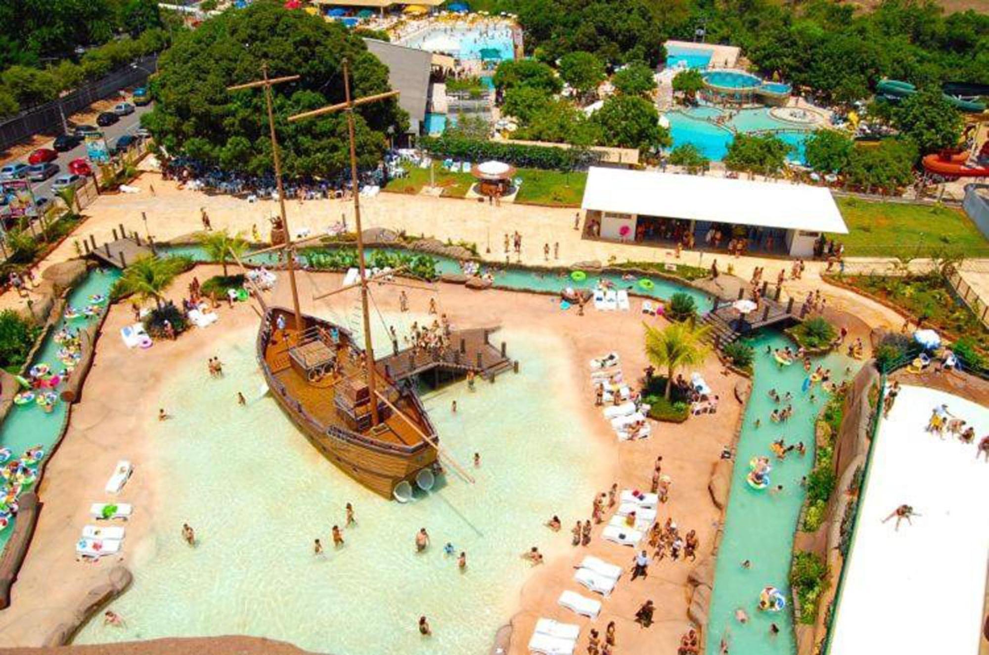 Lacqua Diroma Oficial - Diroma Acqua Park Incluido - Com Roupa De Cama E Banho Caldas Novas Bagian luar foto